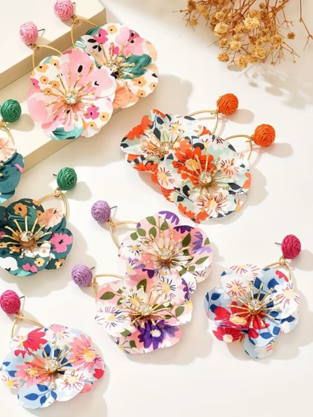 Stunning Floral Print Statement Dangle Earrings - Picture 3 of 3